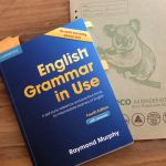 英会話に使える文法を学びたいなら絶対おススメの本。ケンブリッジGrammar in Use。